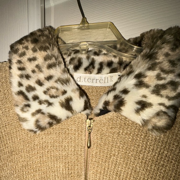 D Terrell sweater size medium - Picture 3 of 6
